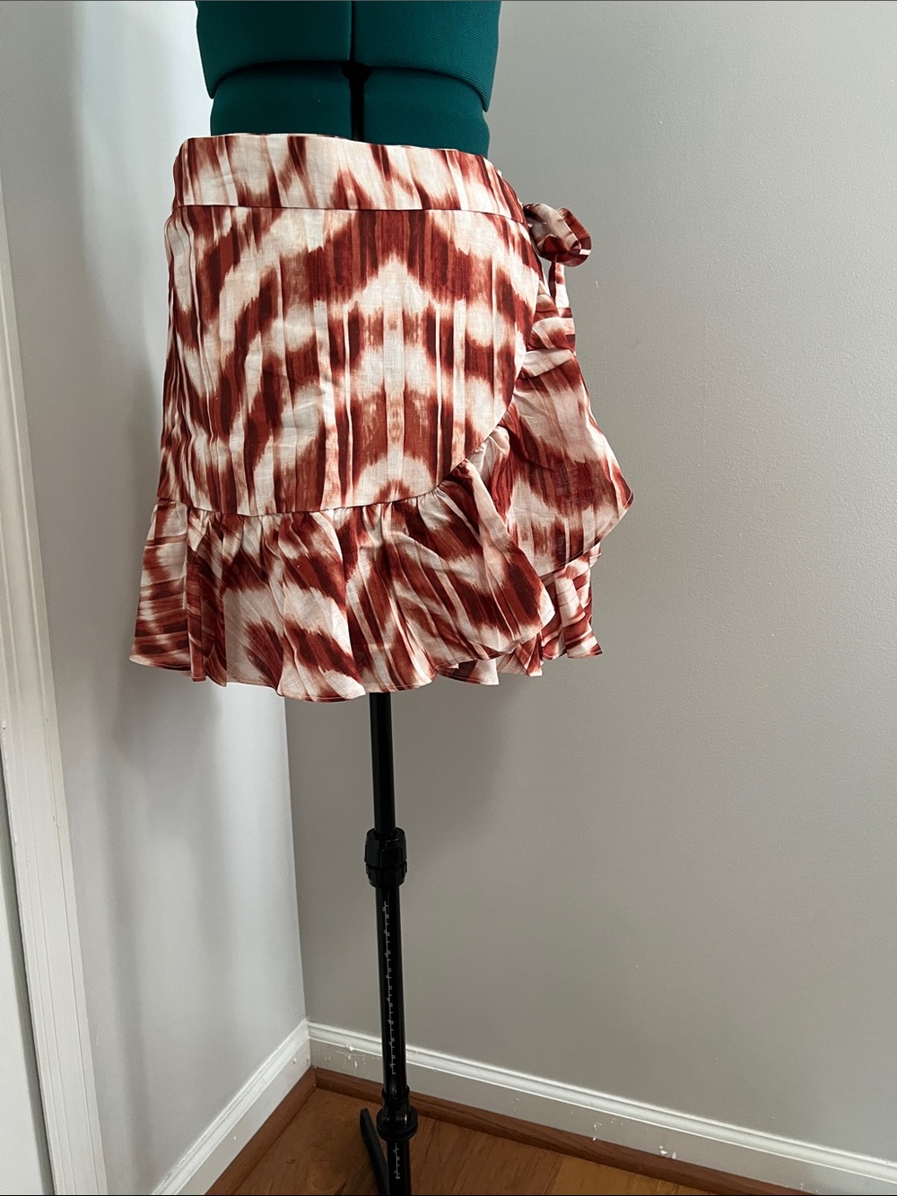 Banana Republic Rust and White Ikat Ruffle Wrap Mini Skirt